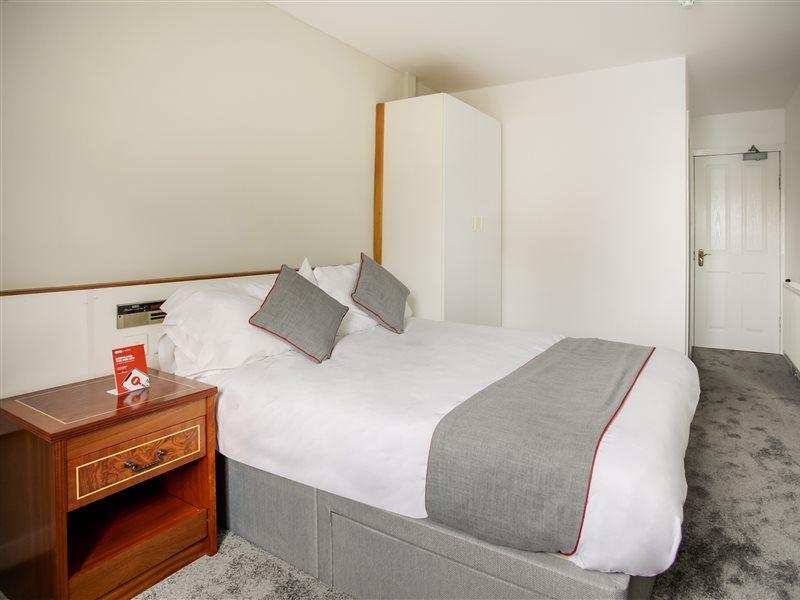 OYO Glenpark Hotel Ayr Buitenkant foto