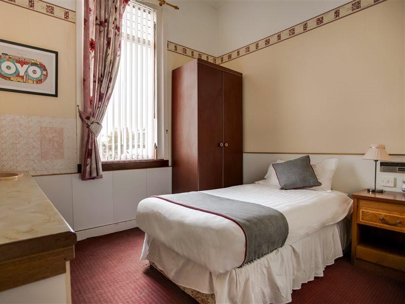 OYO Glenpark Hotel Ayr Buitenkant foto