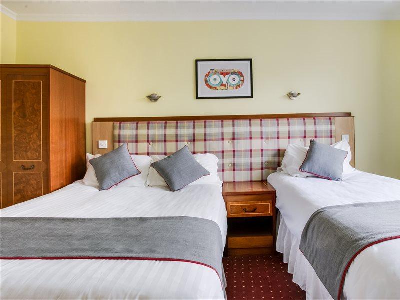 OYO Glenpark Hotel Ayr Buitenkant foto