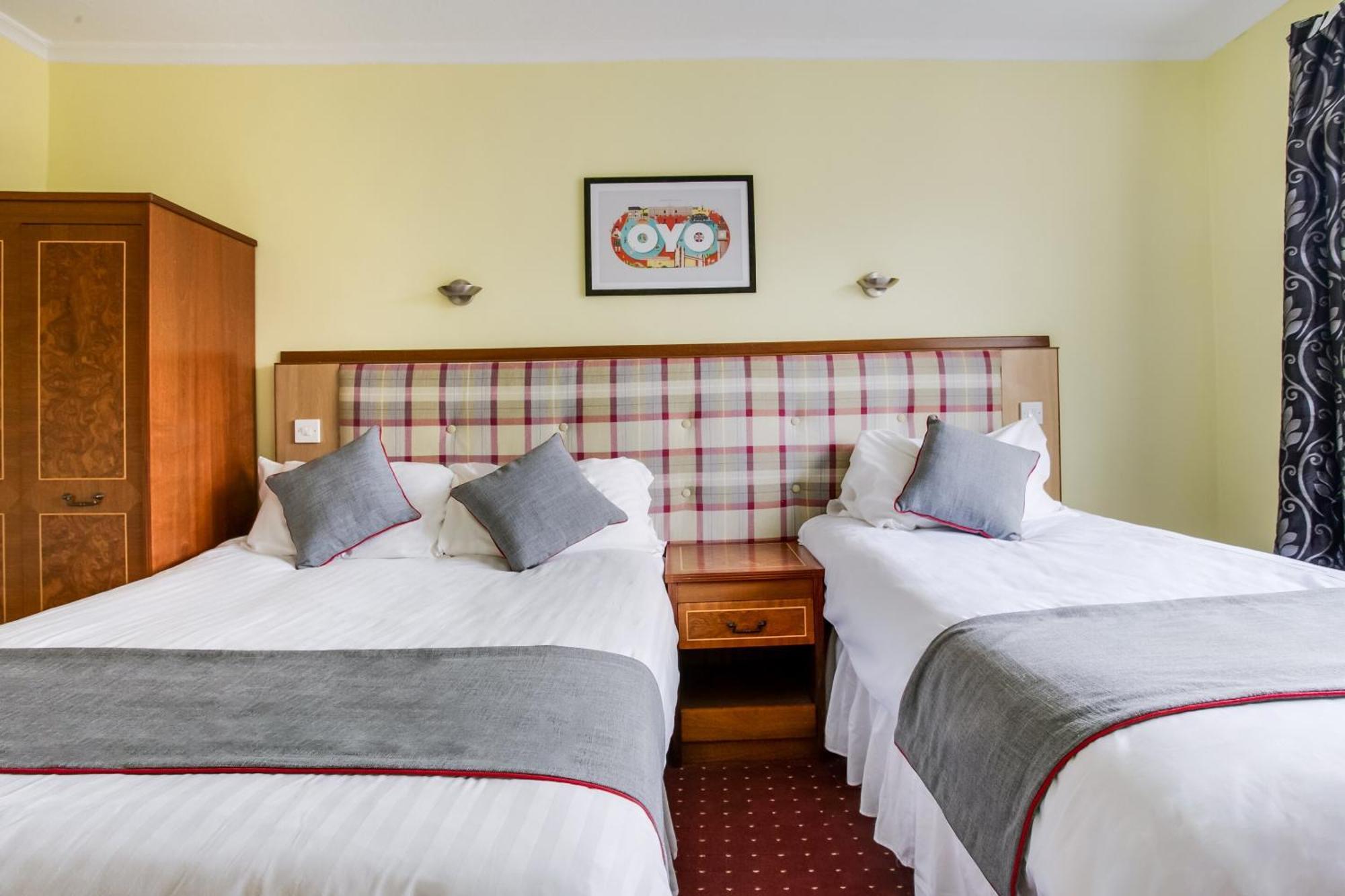 OYO Glenpark Hotel Ayr Buitenkant foto