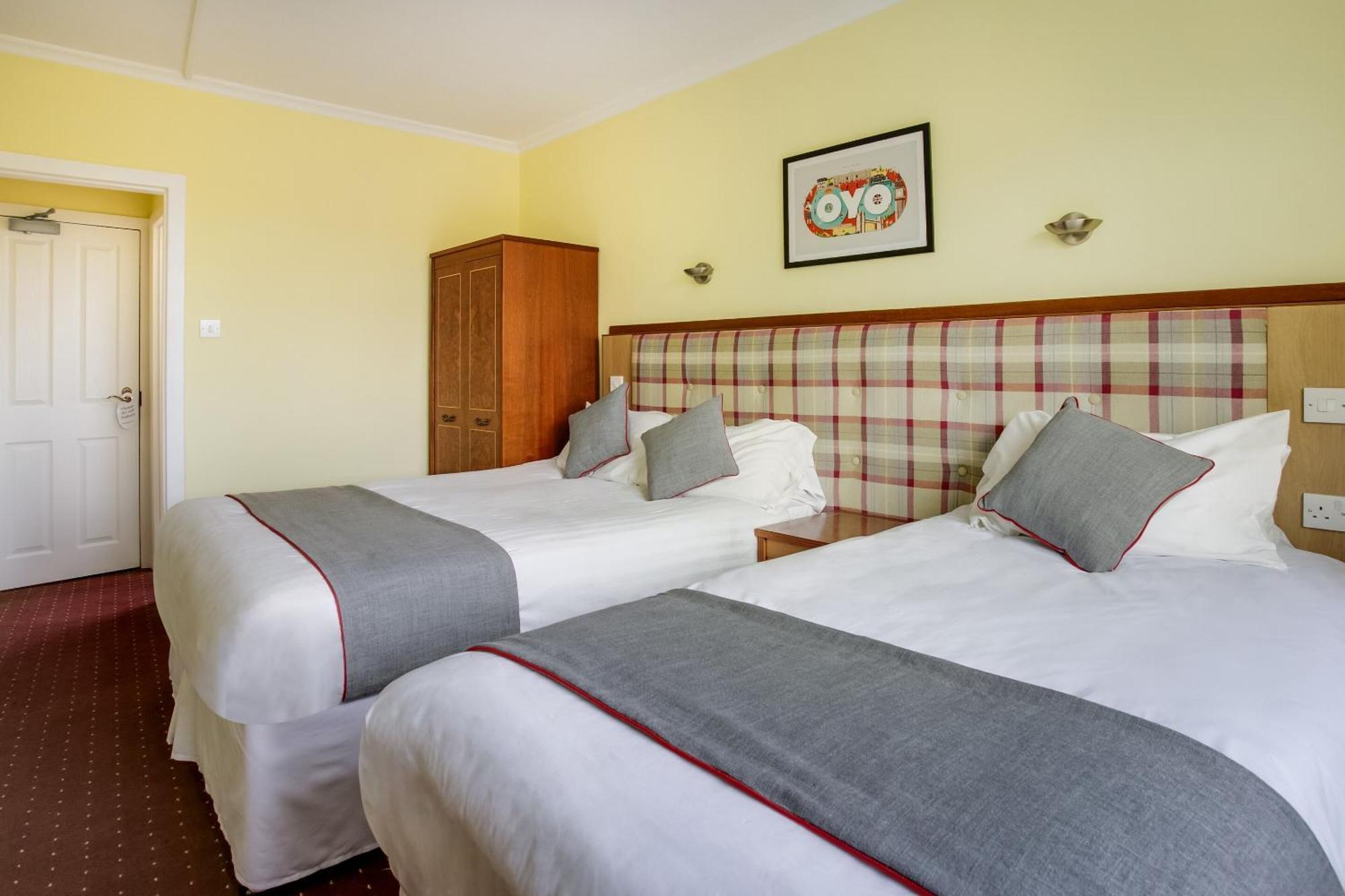 OYO Glenpark Hotel Ayr Buitenkant foto