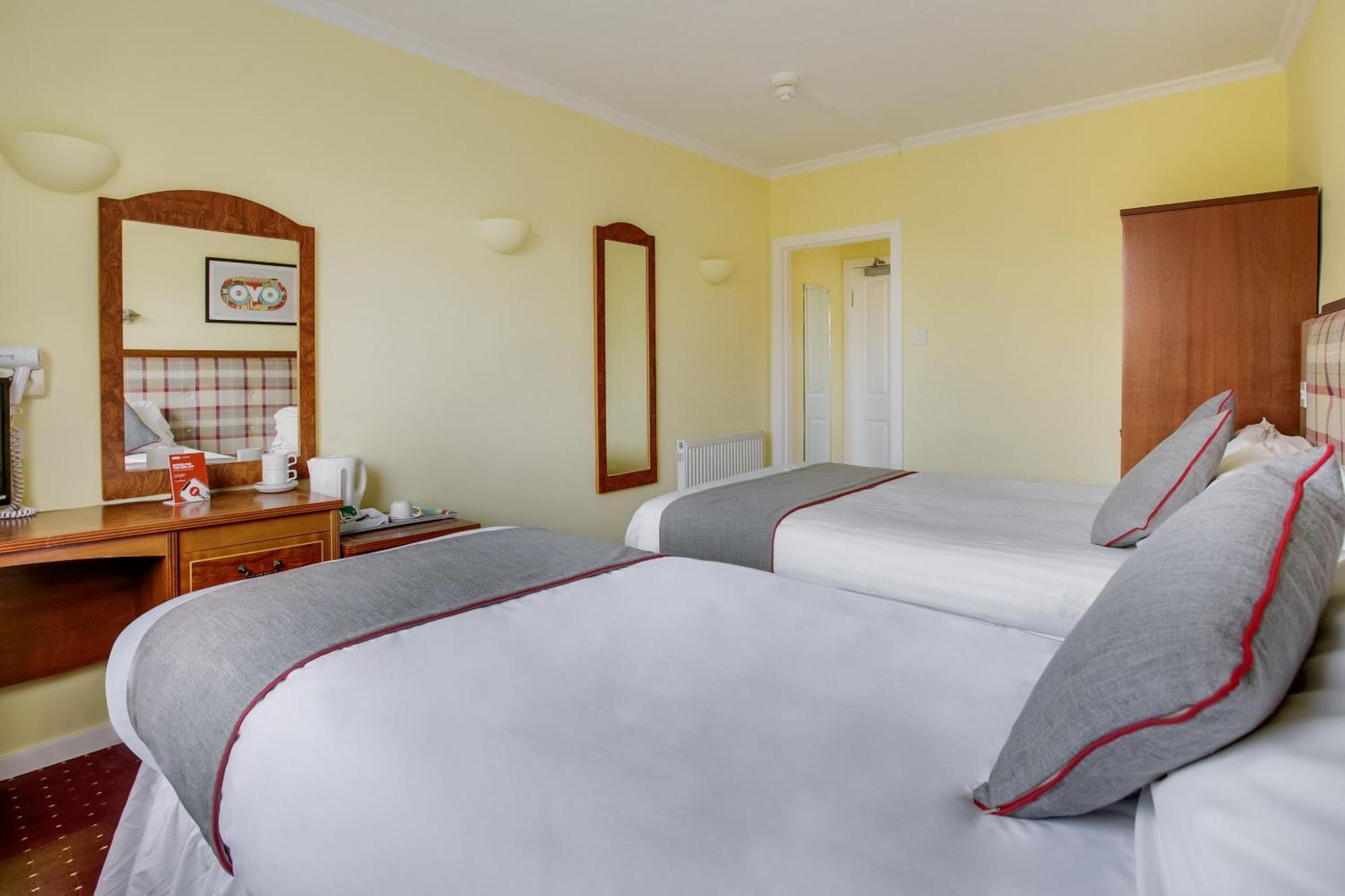 OYO Glenpark Hotel Ayr Buitenkant foto