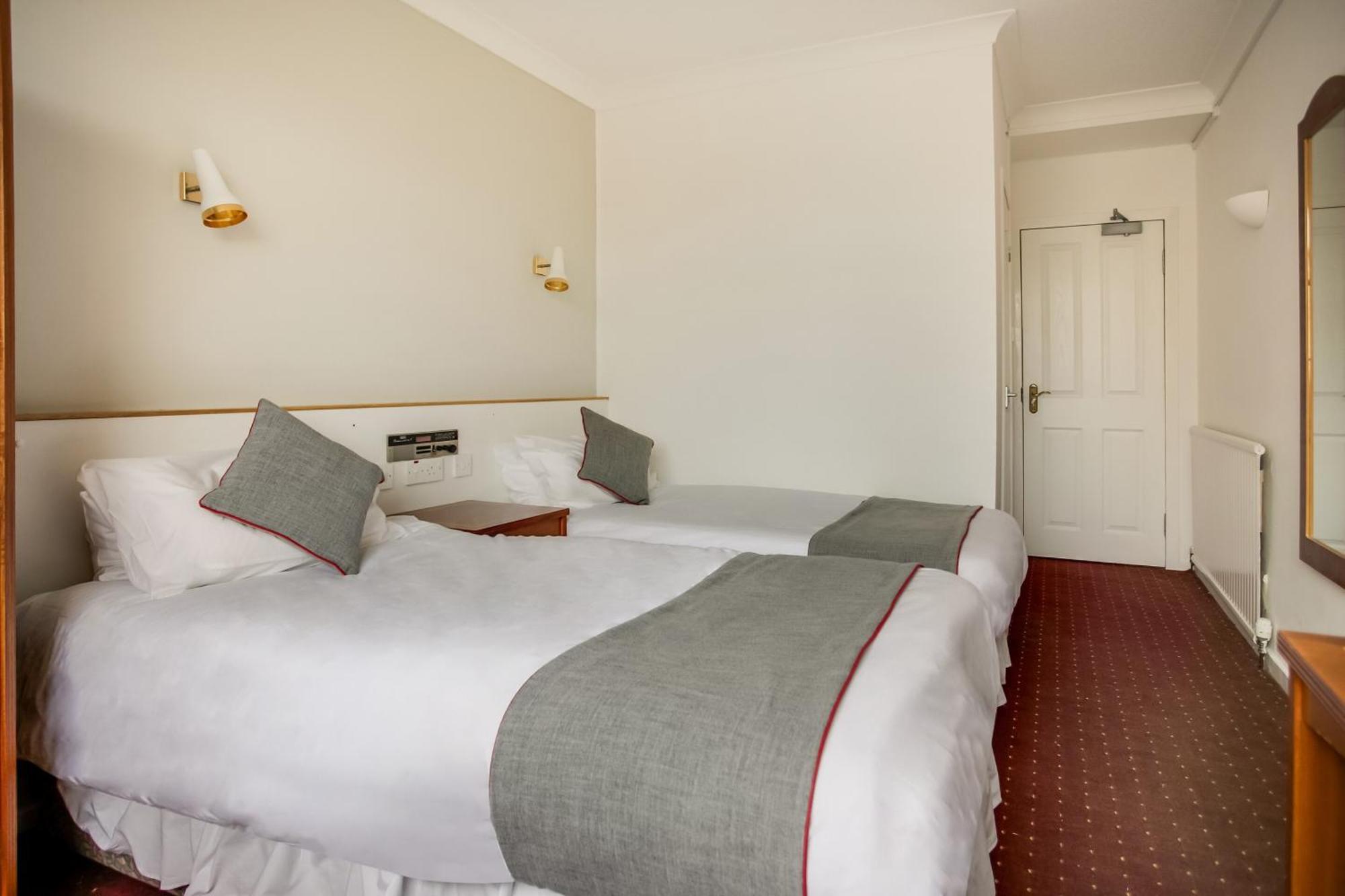 OYO Glenpark Hotel Ayr Buitenkant foto