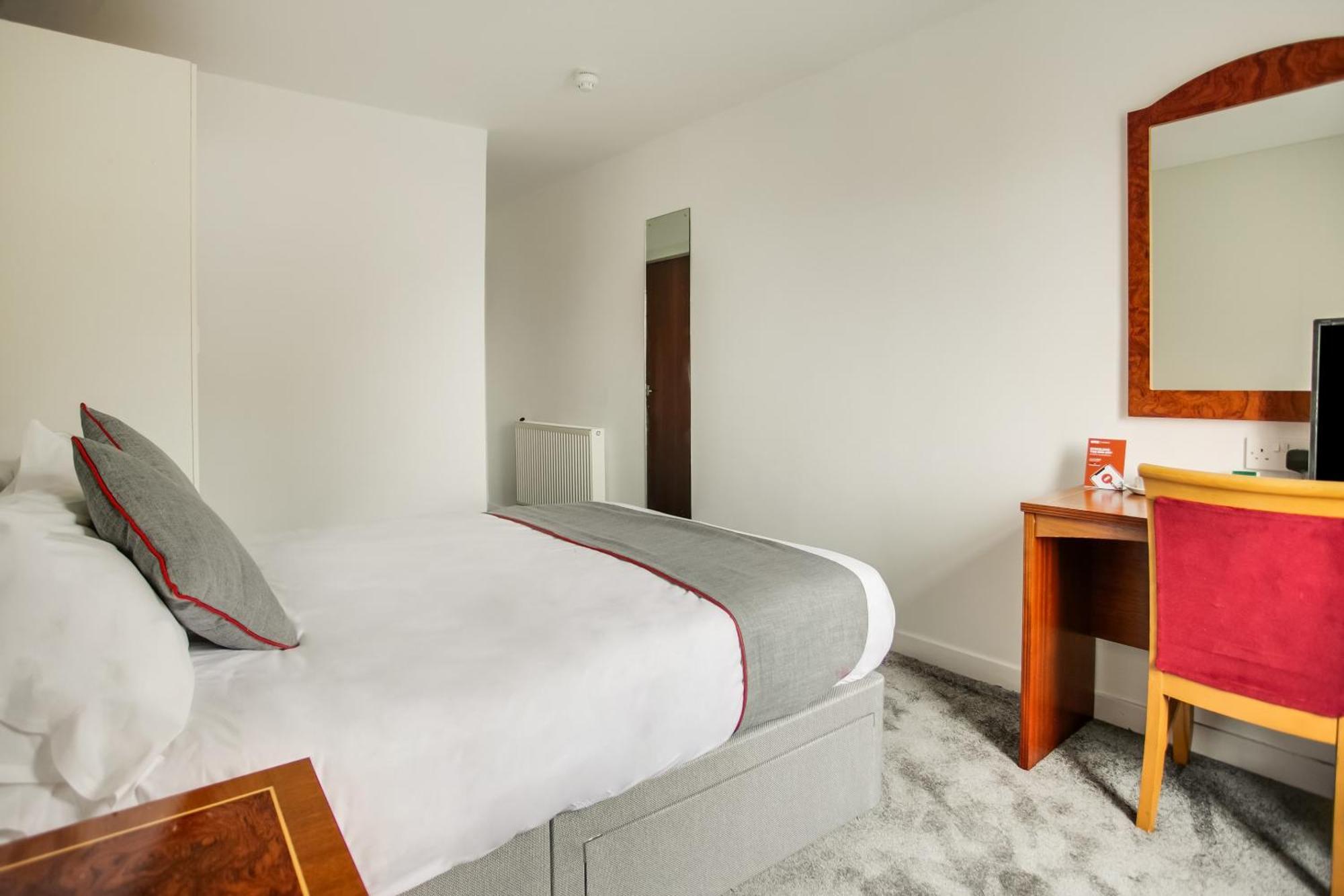 OYO Glenpark Hotel Ayr Buitenkant foto