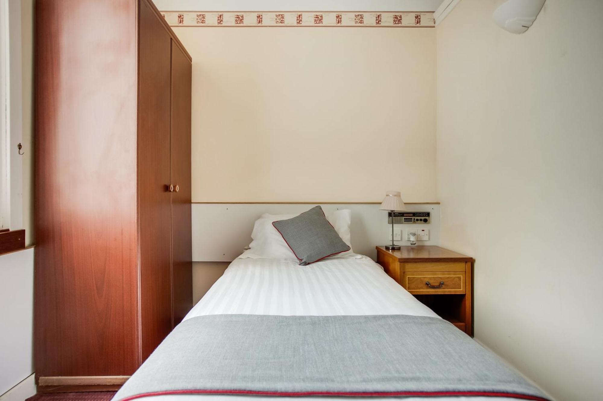 OYO Glenpark Hotel Ayr Buitenkant foto